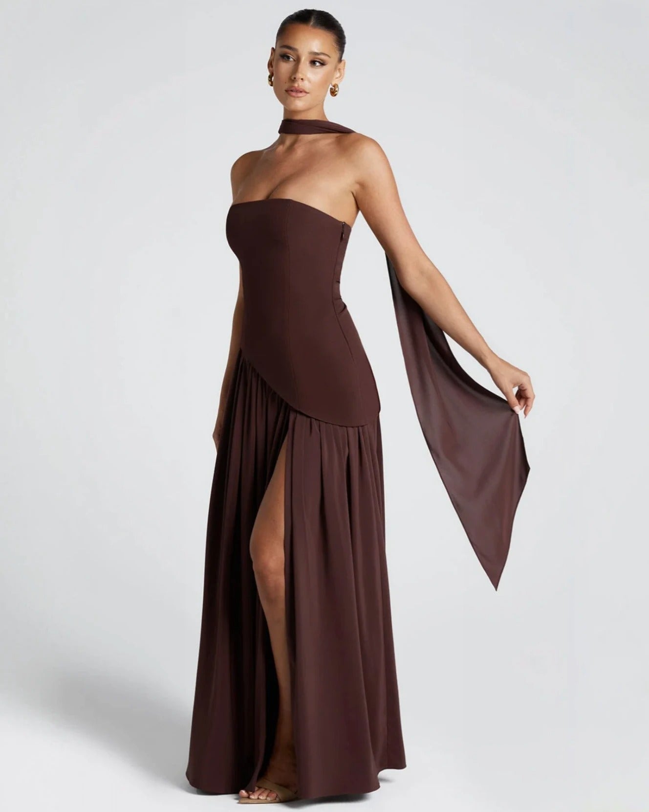 Vestido Maxi Elegante Isadora™ com Fenda: Conforto Luxuoso para Eventos Memoráveis