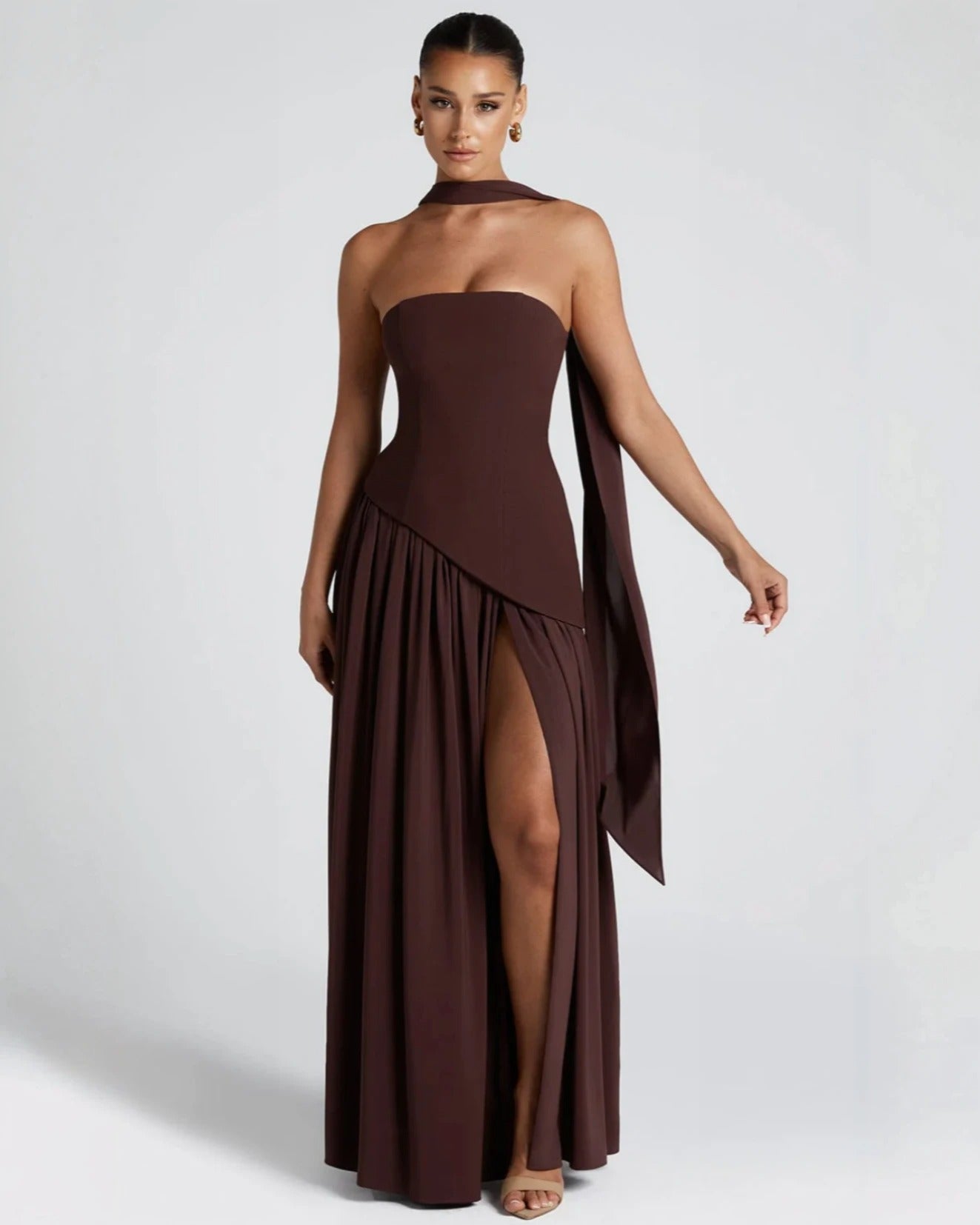 Vestido Maxi Elegante Isadora™ com Fenda: Conforto Luxuoso para Eventos Memoráveis