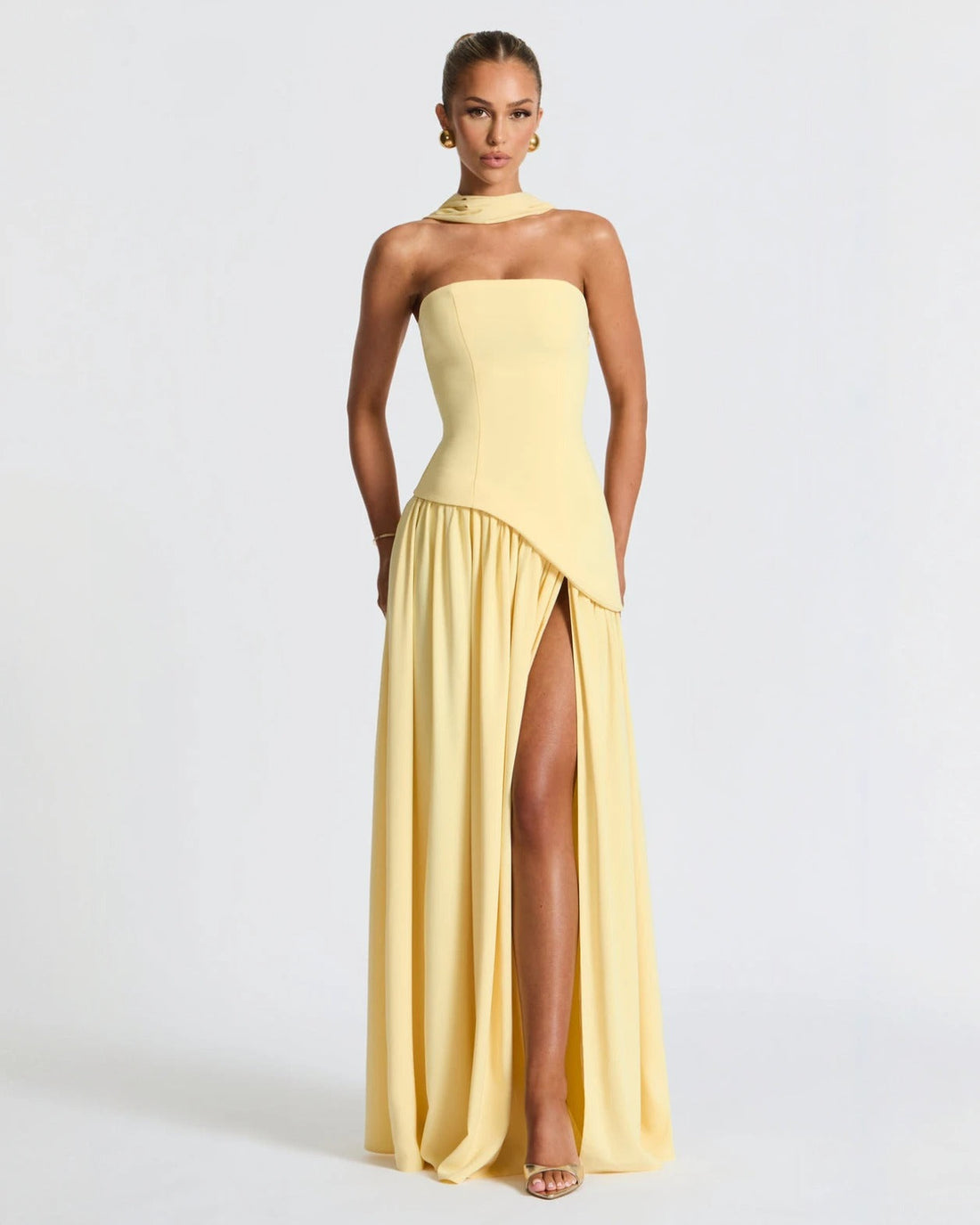 Vestido Maxi Elegante Isadora™ com Fenda: Conforto Luxuoso para Eventos Memoráveis